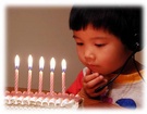 妈妈电话里给我唱：生日愉快 