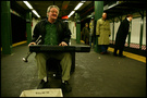 地下铁----唱歌的老人 