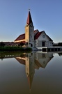 河边的基督教堂 